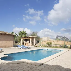  Ferienhaus Servera